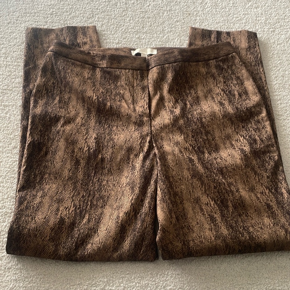 Black and gold women’s pants